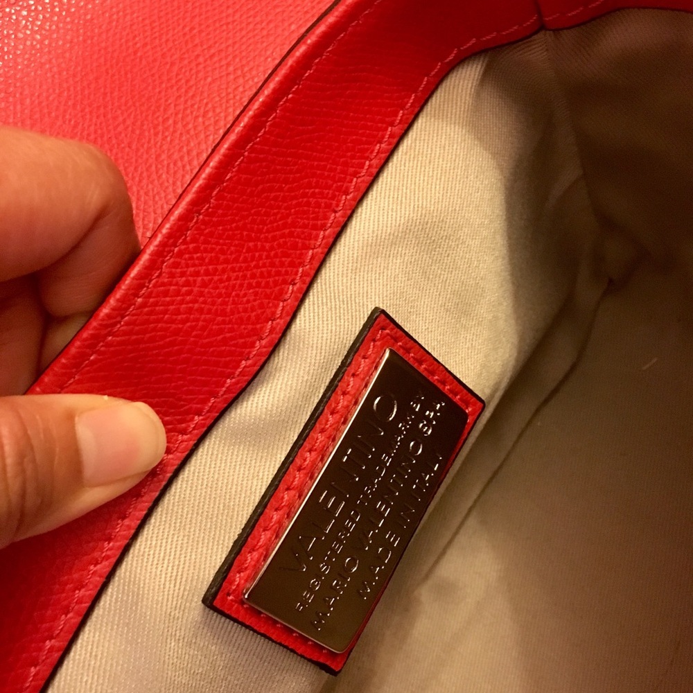 Valentino used bag with tag & dust bag - Picture 4 of 8